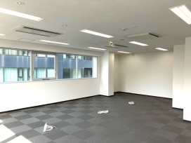 貸室内
